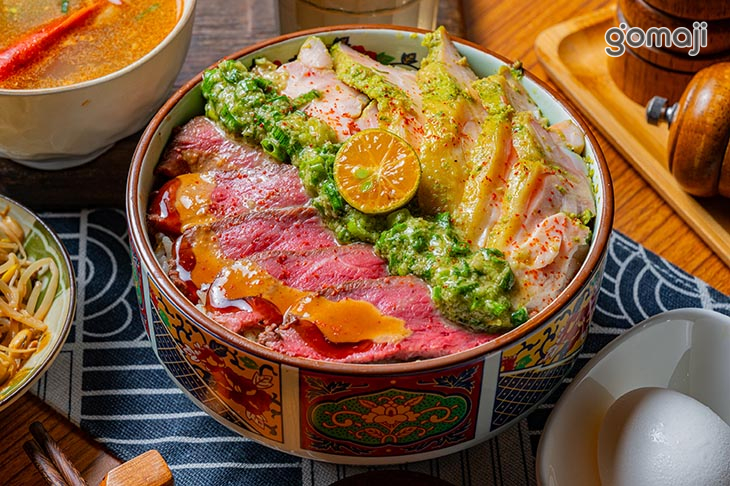 和牛溫體嫩雞雙拼丼