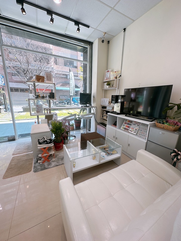 .蜜朵朵美睫美甲