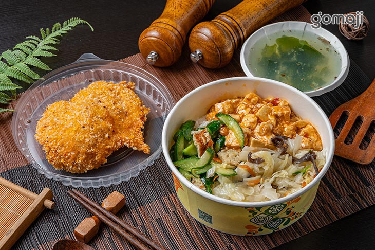 超嫩無骨雞排便當