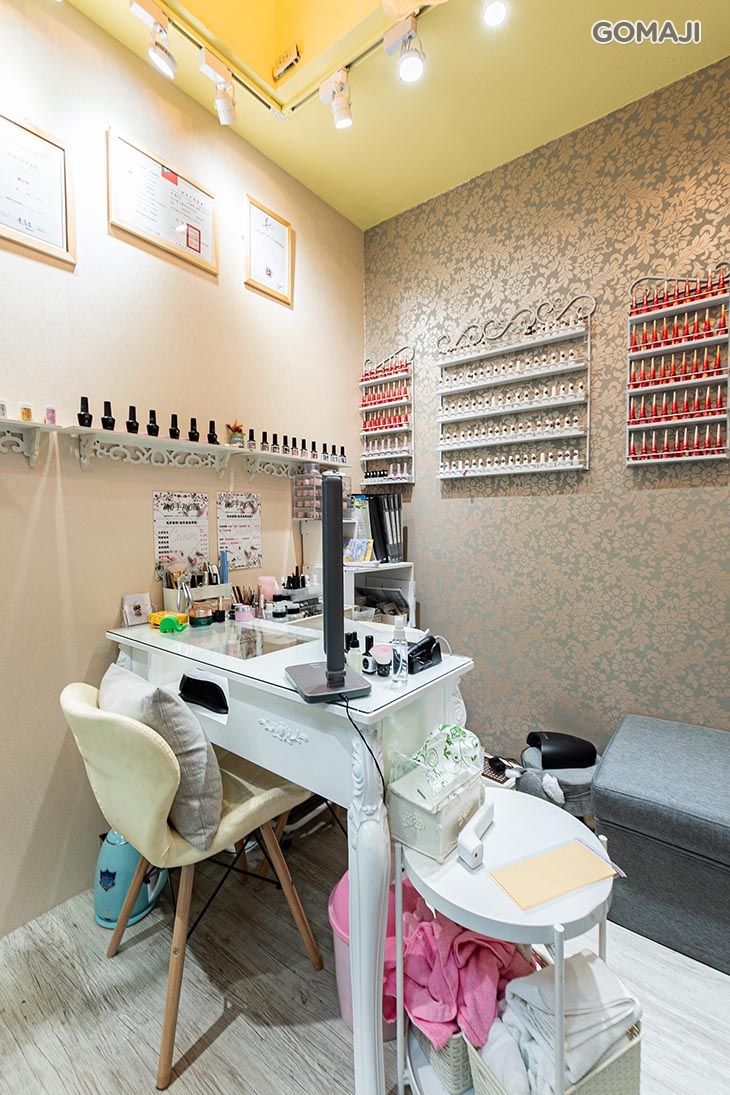 Mo手Mo腳美甲工作室