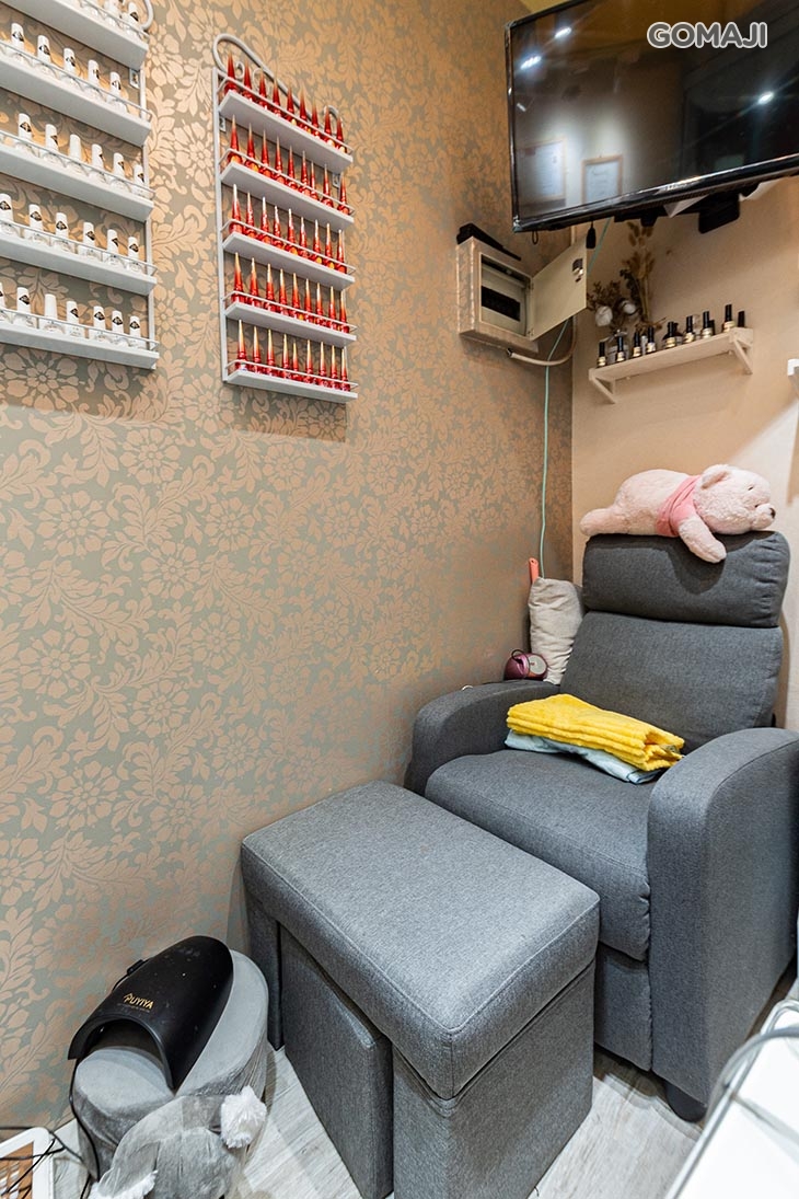 Mo手Mo腳美甲工作室