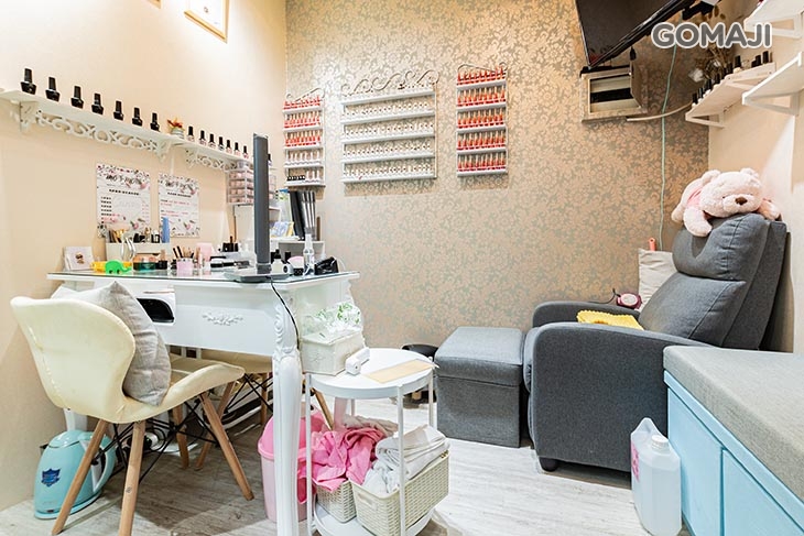 Mo手Mo腳美甲工作室