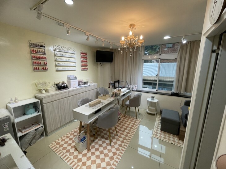 Mo手Mo腳美甲工作室