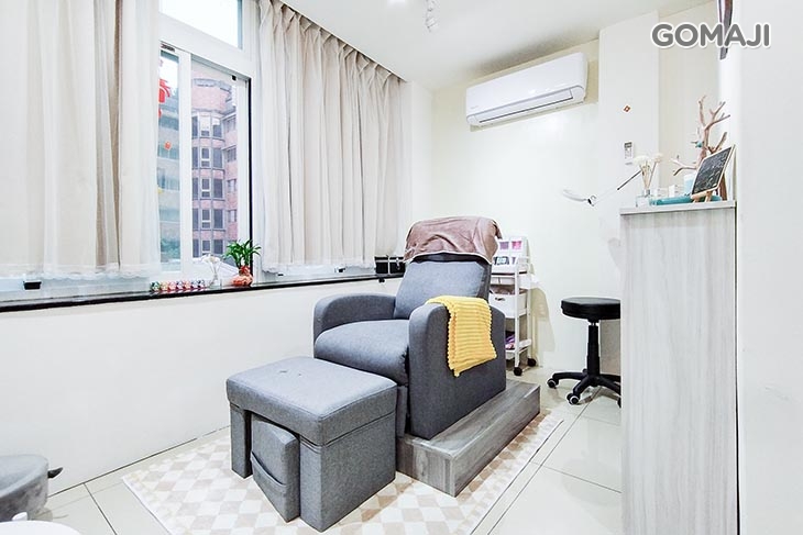 Mo手Mo腳美甲工作室  