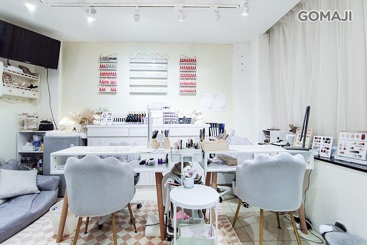 Mo手Mo腳美甲工作室  