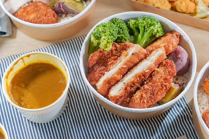 大相撲雞腿排咖哩