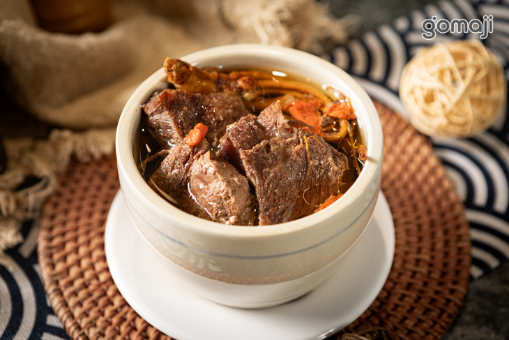牛肉人蔘燉湯