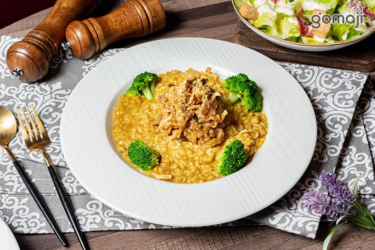 咖哩牛五花燉飯