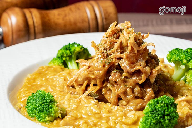 咖哩牛五花燉飯