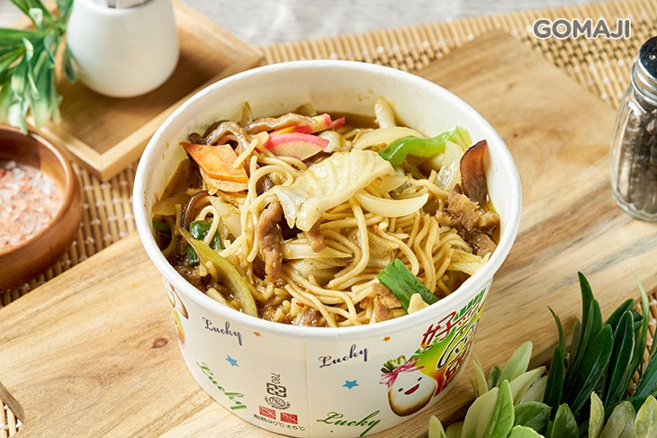 咖哩牛肉炒麵