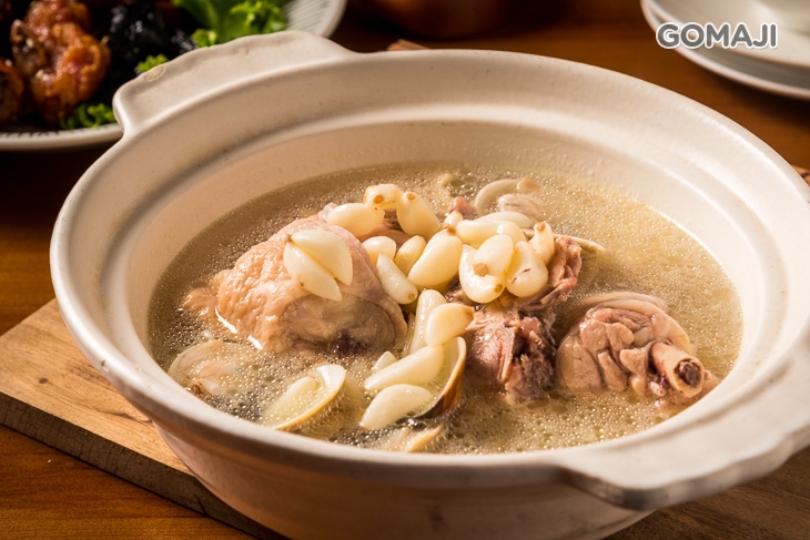 蒜頭蛤蠣雞湯