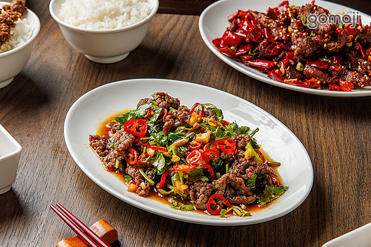 香菜辣牛肉