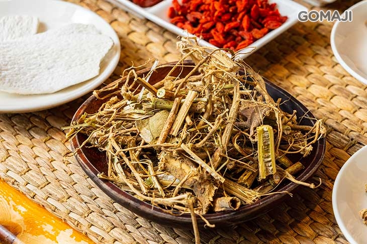 狗尾草(九尾草)燉雞湯