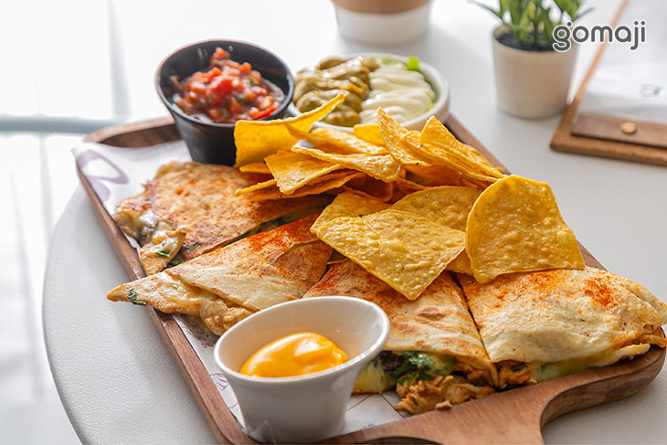 墨西哥芝士燻雞烤餅