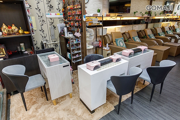 穎兆美學紋繡/足體按摩