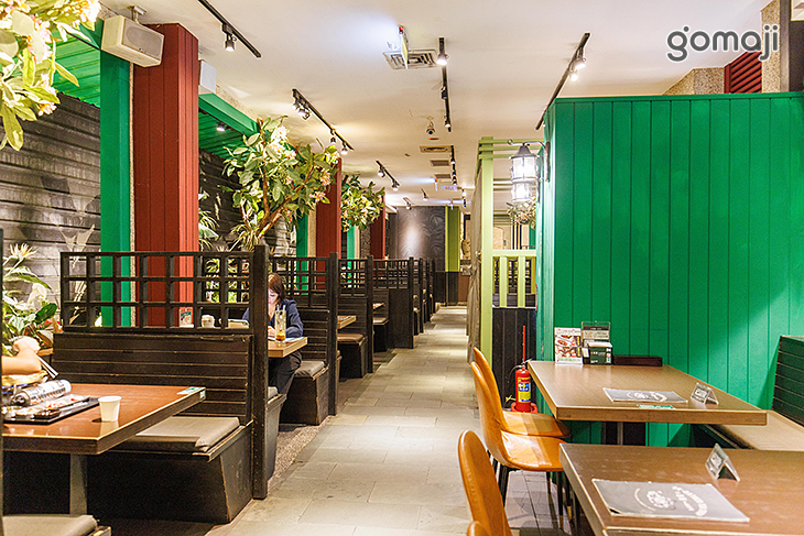 集客人間茶館