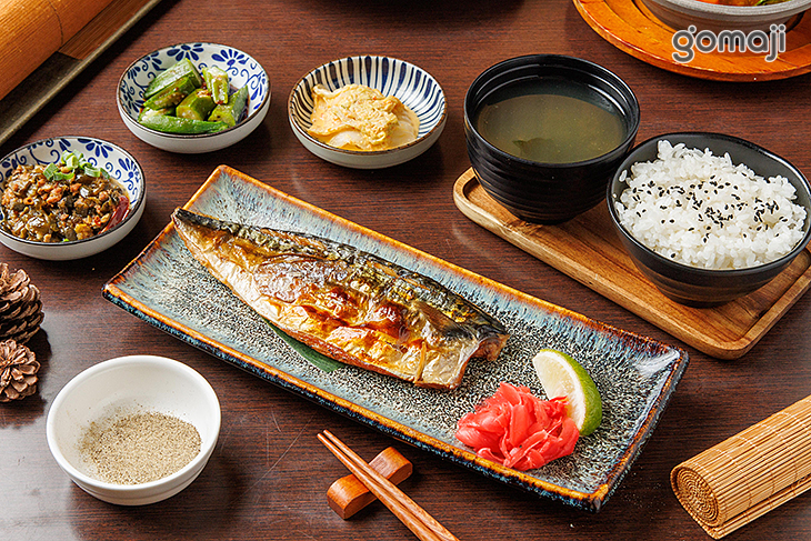 招牌鹽烤鯖魚