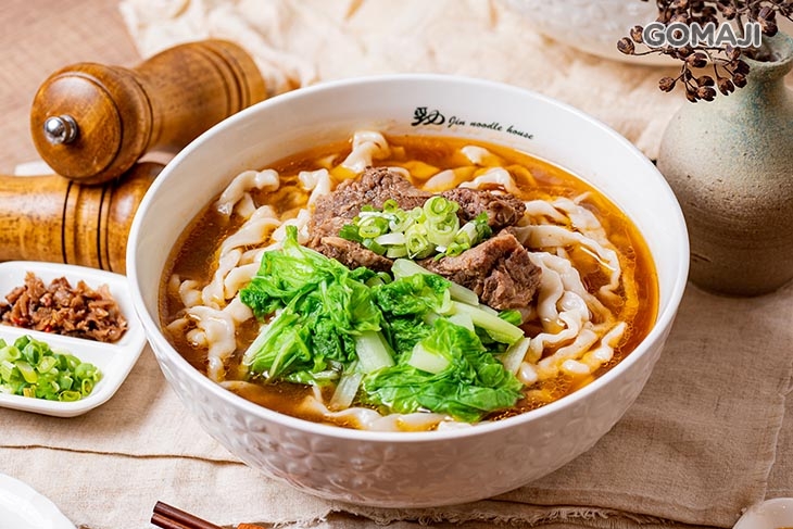 紅燒肋條牛肉麵
