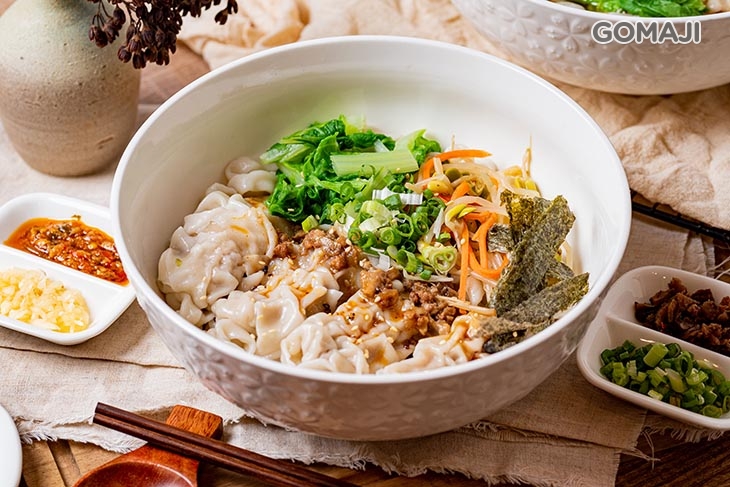 紅油鮮蝦大餛飩麵