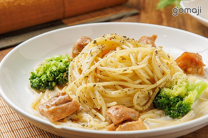 雞肉奶油義大利麵