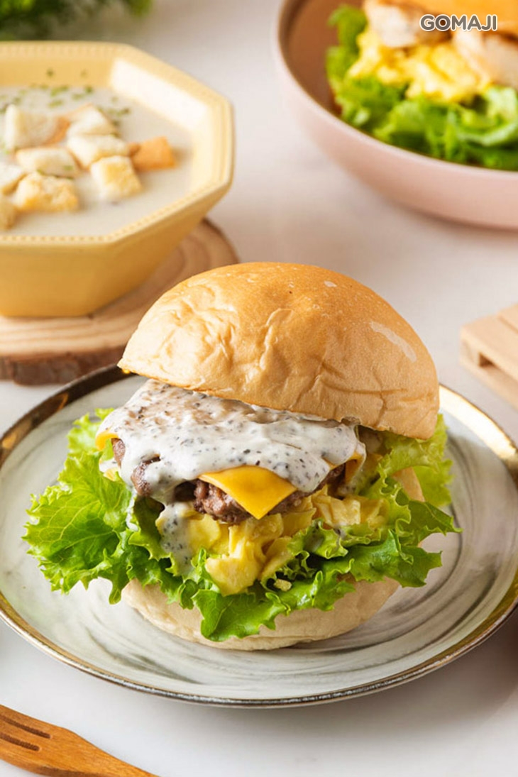  圓堡包（松露起士牛肉）