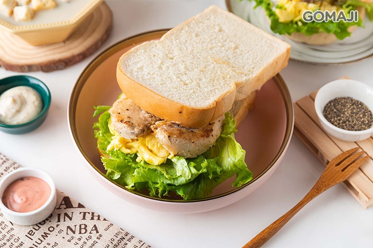 湯種吐司（嫩煎舒肥雞）
