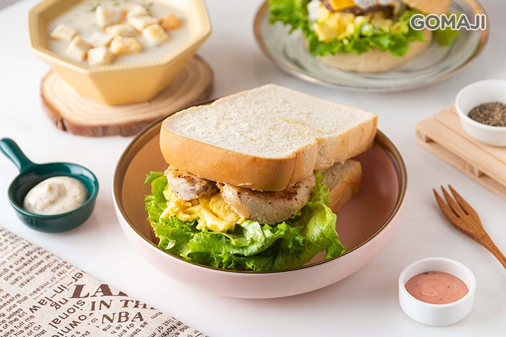 湯種吐司（嫩煎舒肥雞）