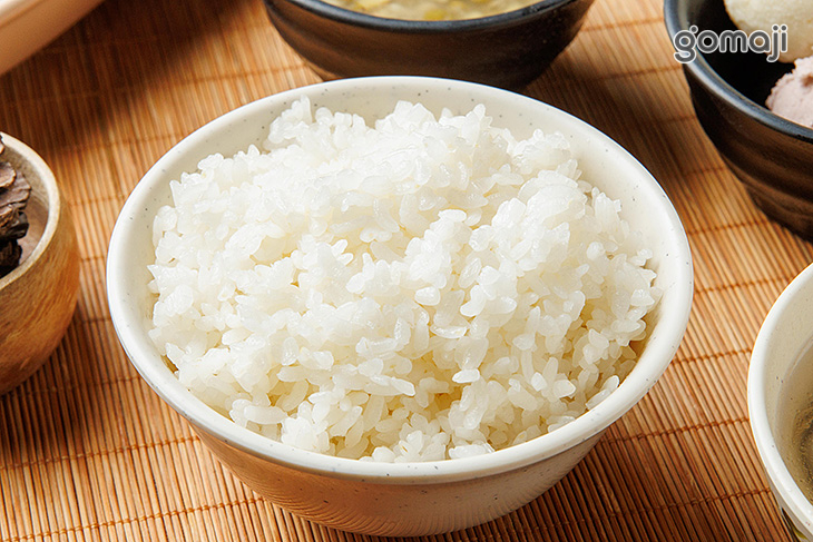 自助吧：白飯、湯品、各式飲品、冰沙、冰淇淋、綠豆湯等無限供應