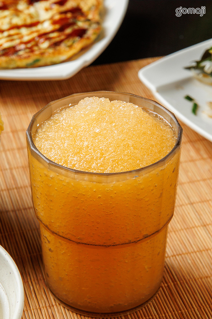 自助吧：白飯、湯品、各式飲品、冰沙、冰淇淋、綠豆湯等無限供應