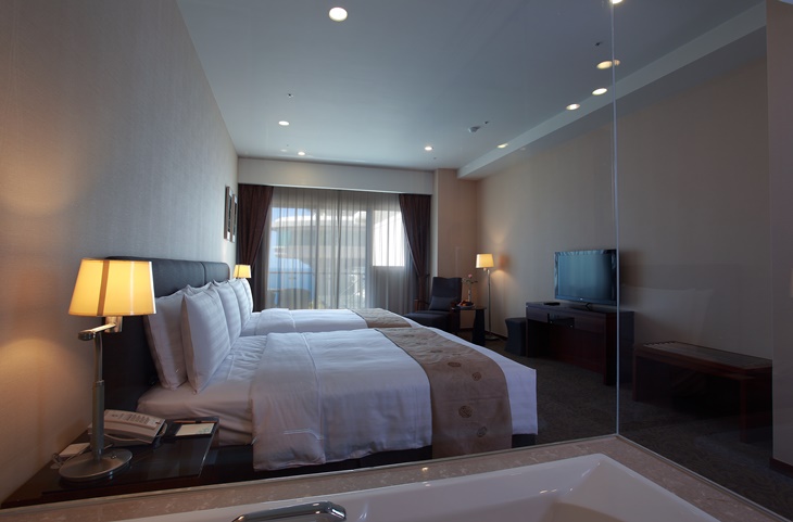 平日(週日至週五)升等海景二大床房