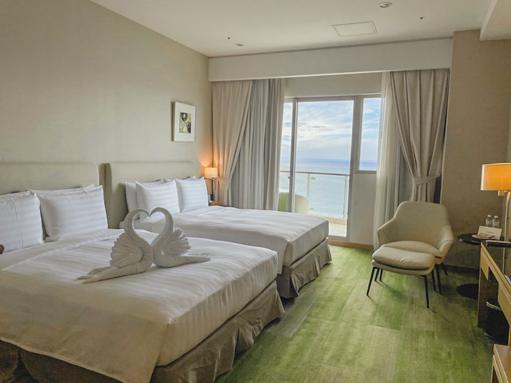 海景豪華四人房