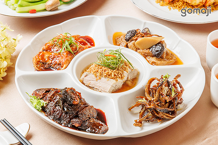 滬式風味五福拼盤一份(蔥烤鯽魚+蒜味蔥油雞+四喜烤麩+杭州素鵝+火焰西湖脆鱔)
