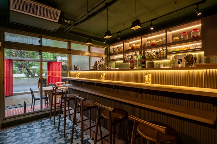 AURA Cocktail Bar