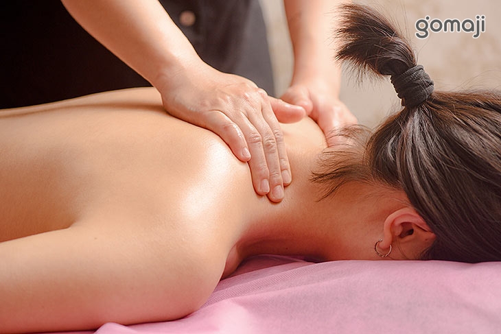 全身精油SPA(腿部舒壓+推出臀部笑肌+背+頭)