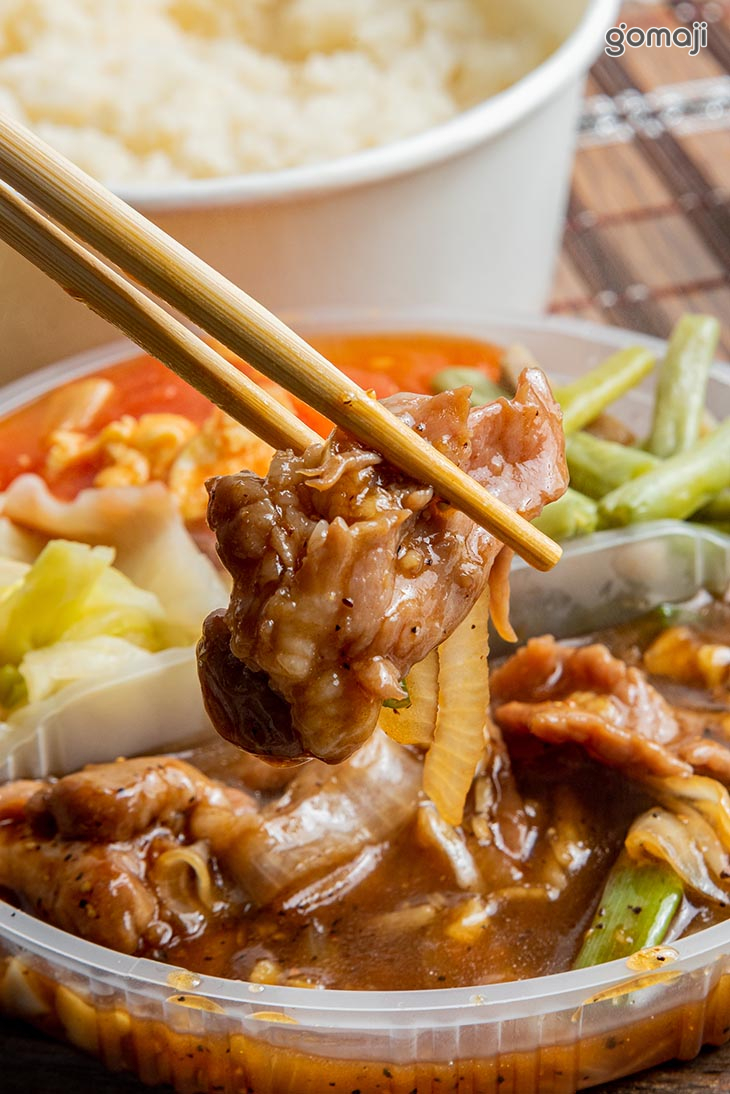 蔥爆蠔油豬肉飯