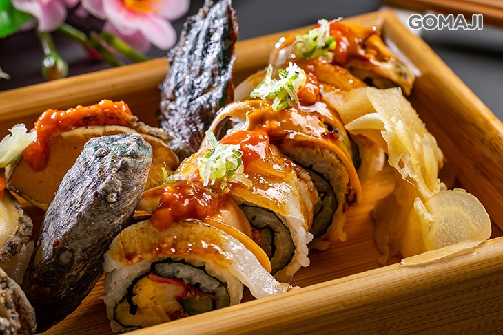 綺麗海鮮壽司捲五圈 + 佐鮑魚壽司三貫