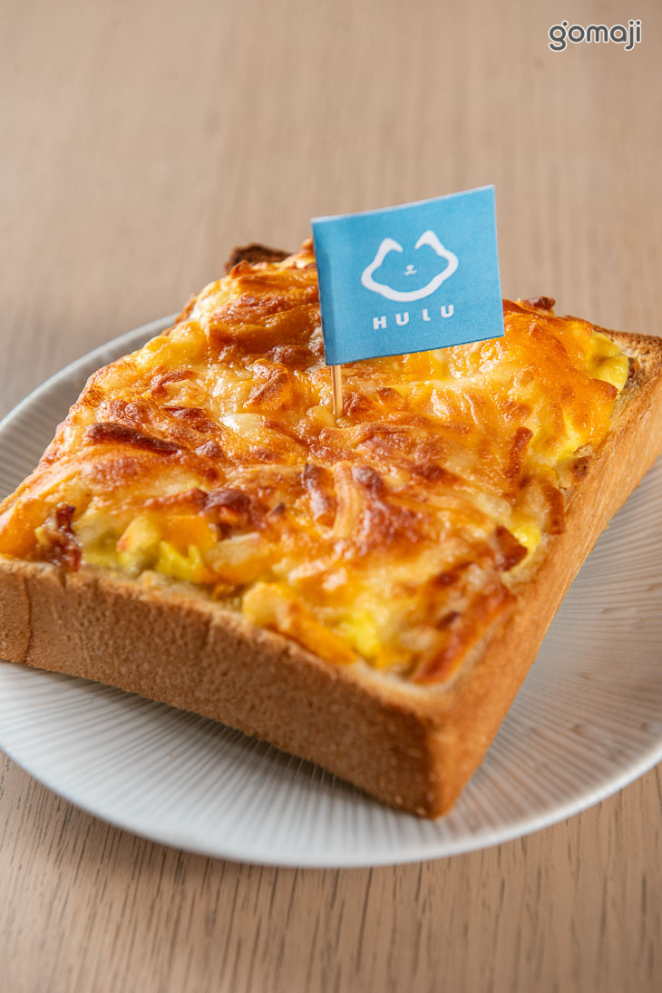  焗烤培根嫩蛋厚片