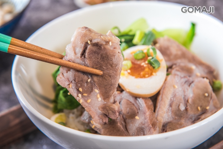 鳶尾火蔥原肉拌飯-豬