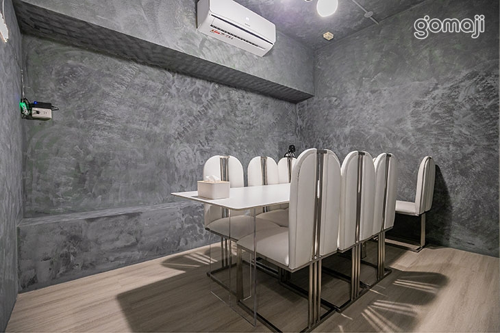 限丼居食屋NEON BAR