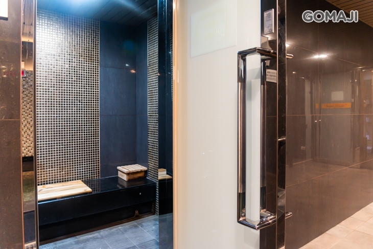  三溫暖泡湯體驗券一張