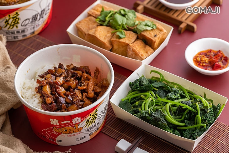 B.魯肉飯套餐〈魯肉飯(大)一份 + 香酥甜不辣/現炸豆腐/小黃瓜/燙青菜 任選二〉