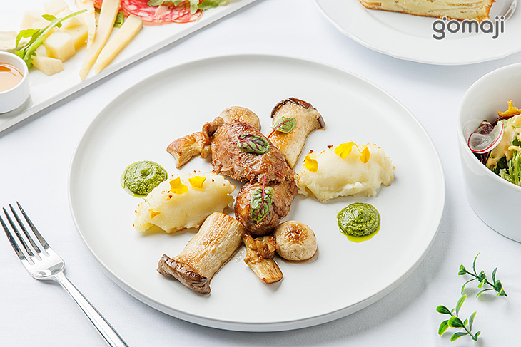 羊肉蕾絲捲 佐馬鈴薯杏鮑菇