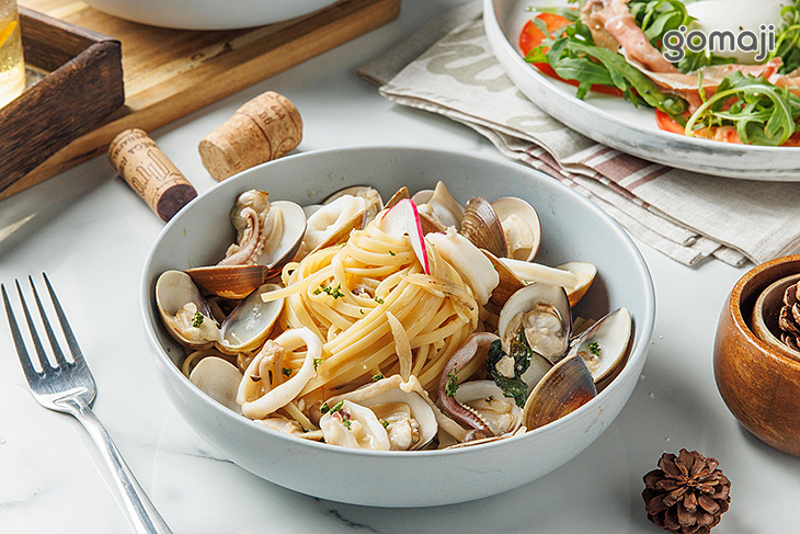 煙花女義大利麵:花枝蛤蜊鯷魚麵