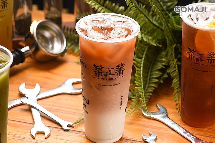 牛奶殺紅茶