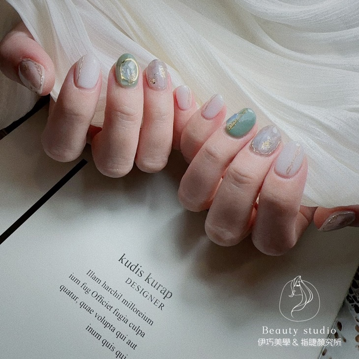 設計款手部凝膠美甲