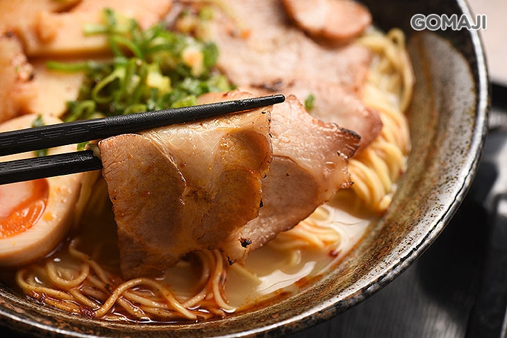 秘製豚骨辛拉麵