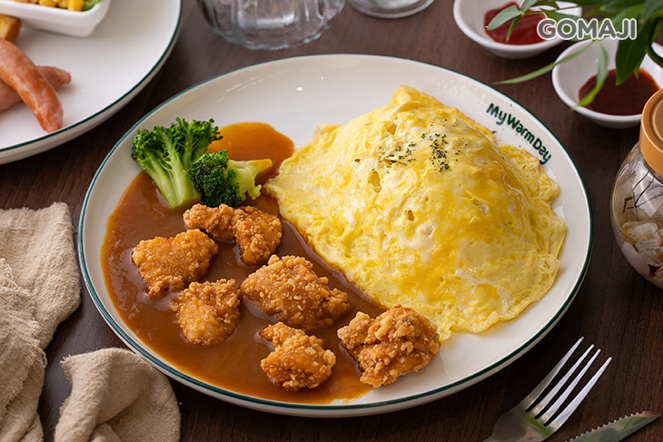 咖哩唐揚雞蛋包飯