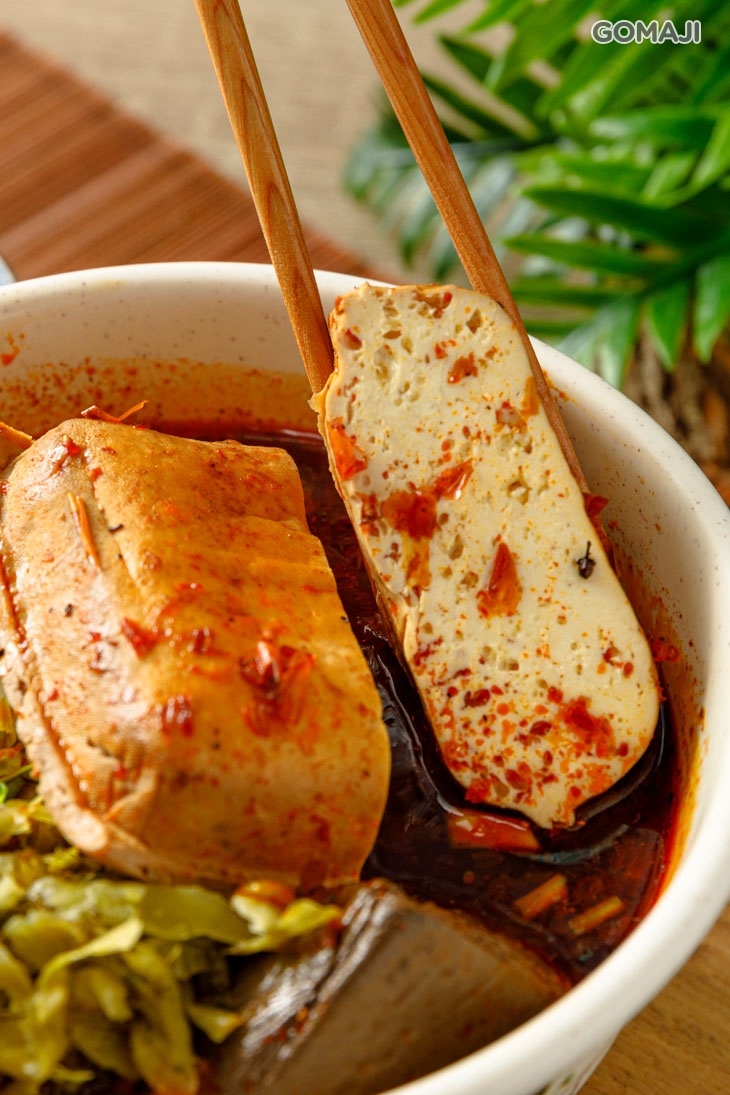 麻辣鴨血臭豆腐