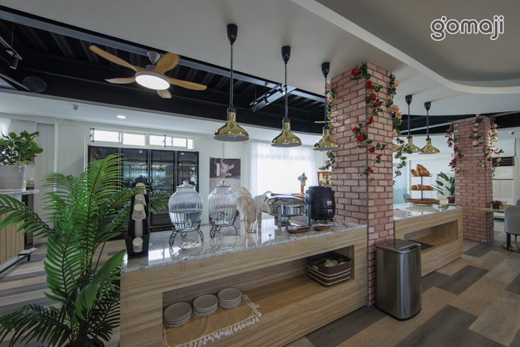 The White Paris白宮渡假飯店-午桑餐酒館