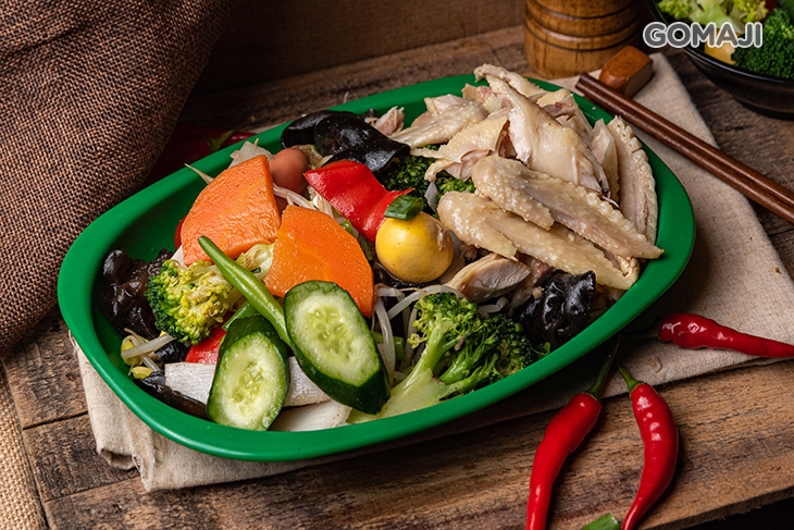 雞翅(3支) +小菜4樣